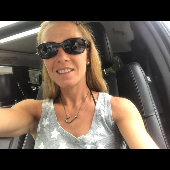 Meet your Posher, Jess - Picture 1 of 1